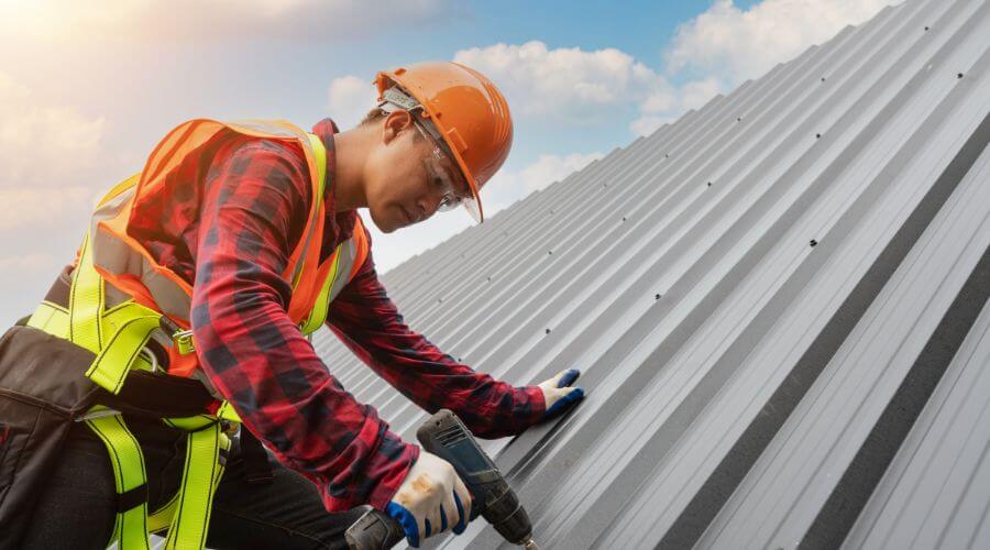 Professional gutter cleaning in Wesley, IA